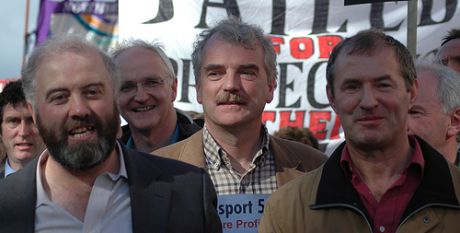 Click on image to see full-sized version John Gormley supporting the Rossport Five in 2005