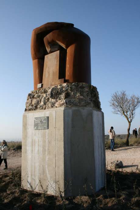New memorial to the International Brigades at Morata