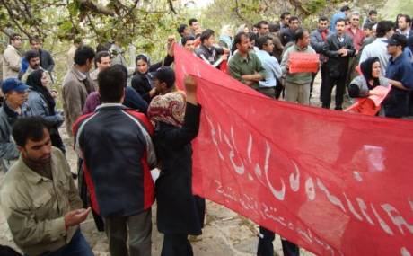 Click on image to see full-sized version May Day rally in City of Sanandaj