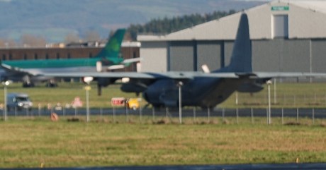 Click on image to see full-sized version Hercules Warplane Shannon 14 Nov 2010
